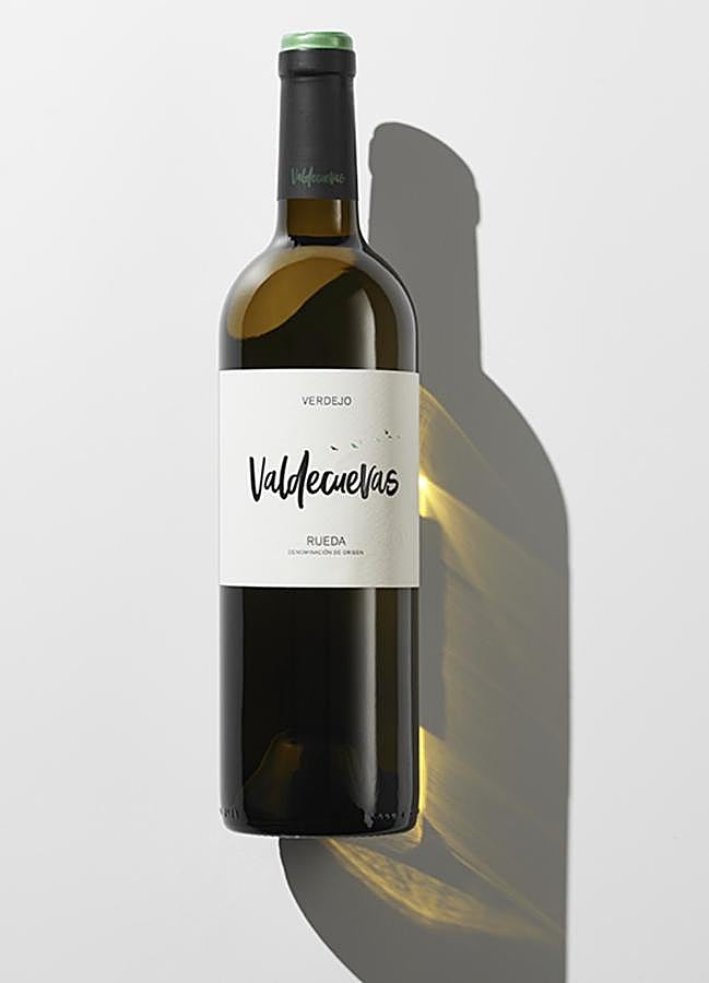 Imagen - Botella de Valdecuevas Verdejo. un vino blanco de la denominación de origen Rueda. / DR