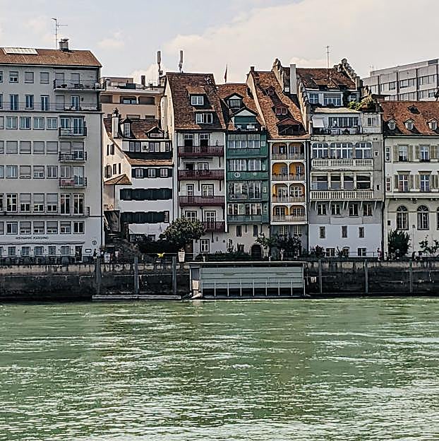 Vistas de Basilea y el río Rin
