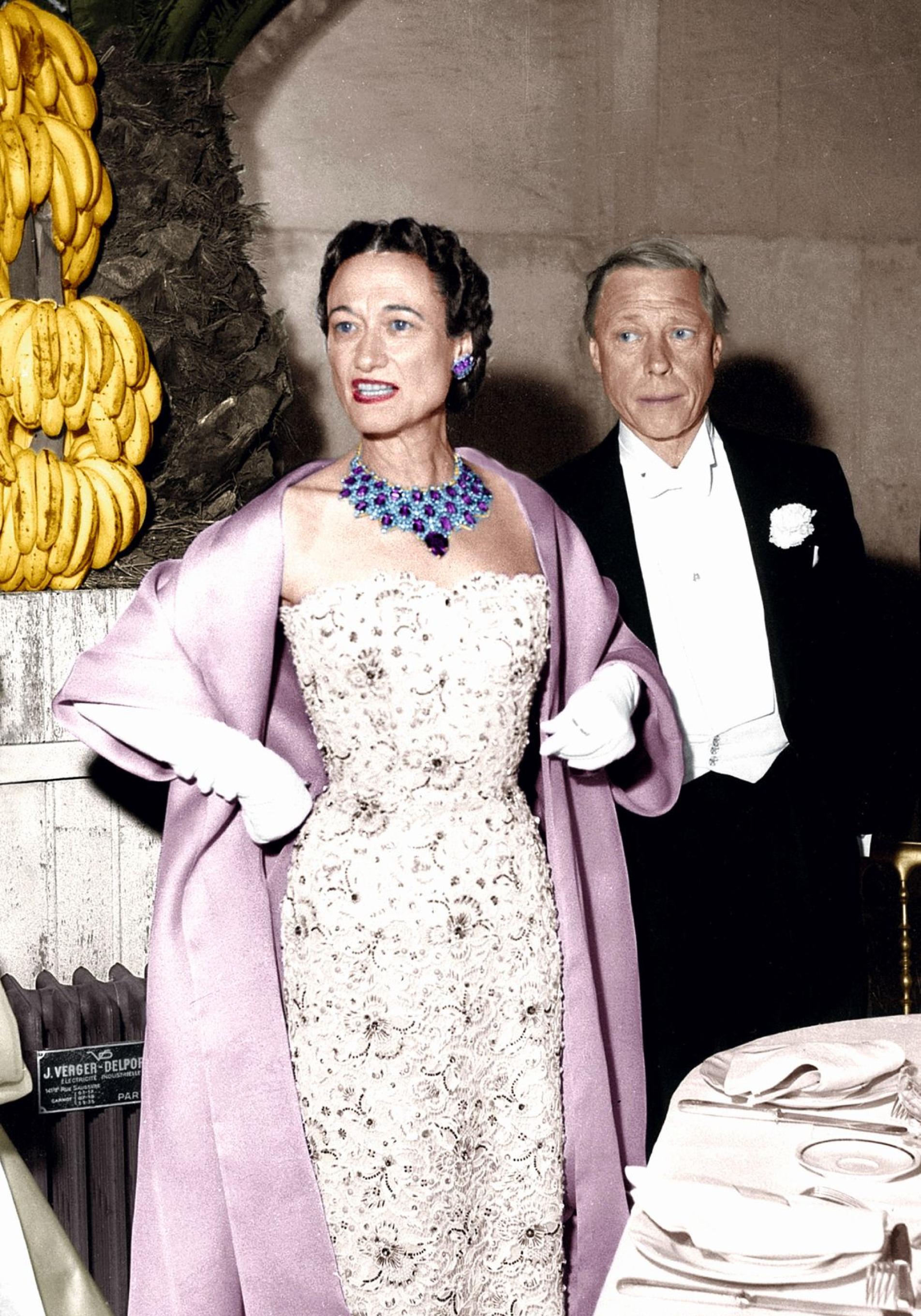 Los duques de Windsor en una fiesta en Versalles en 1953.