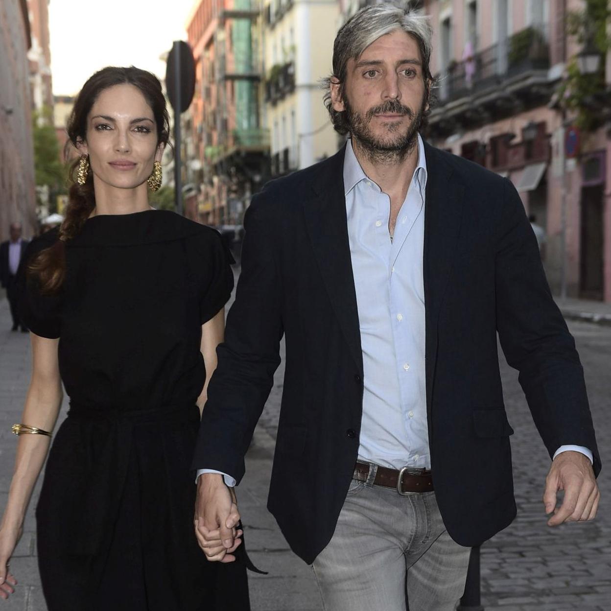 Alfonso de Borbón y su mujer, Eugenia Silva, muy afectados por la pérdida. 