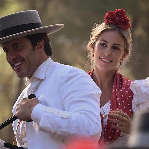 Victoria Ortiz y su prometido, el jugador de polo jerezano Jaime Serra Díez. 