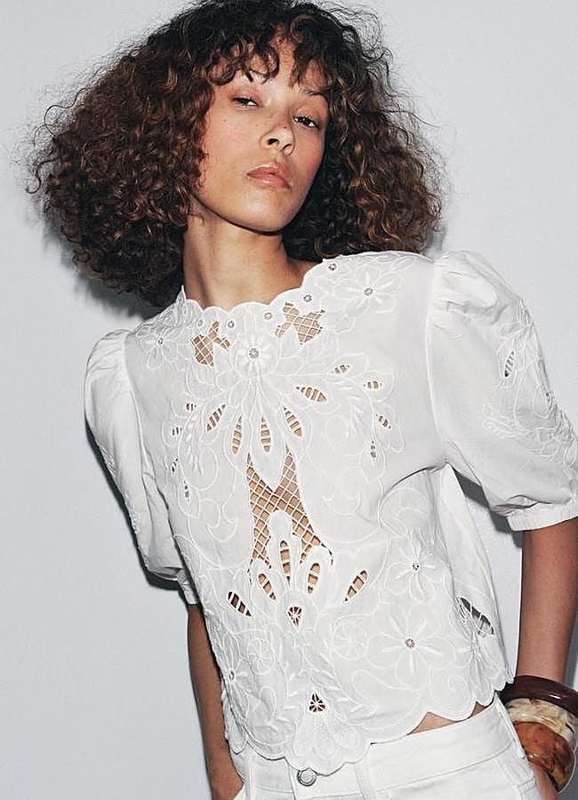 Imagen - Blusa bordada con mangas abullonadas