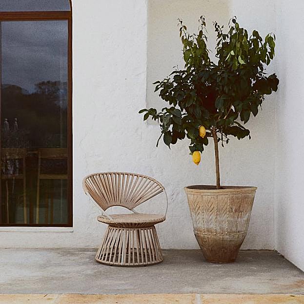 Sillón lounge de H&M Home, 239 euros.