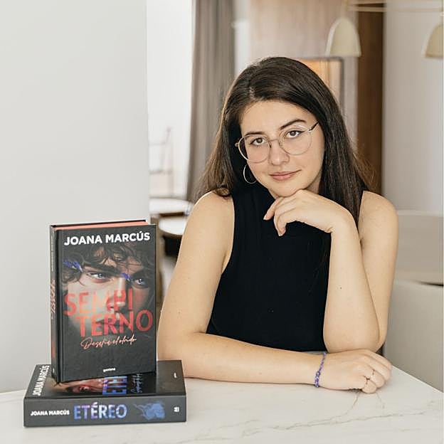 Sempiterno es el último libro de Joana Marcús.