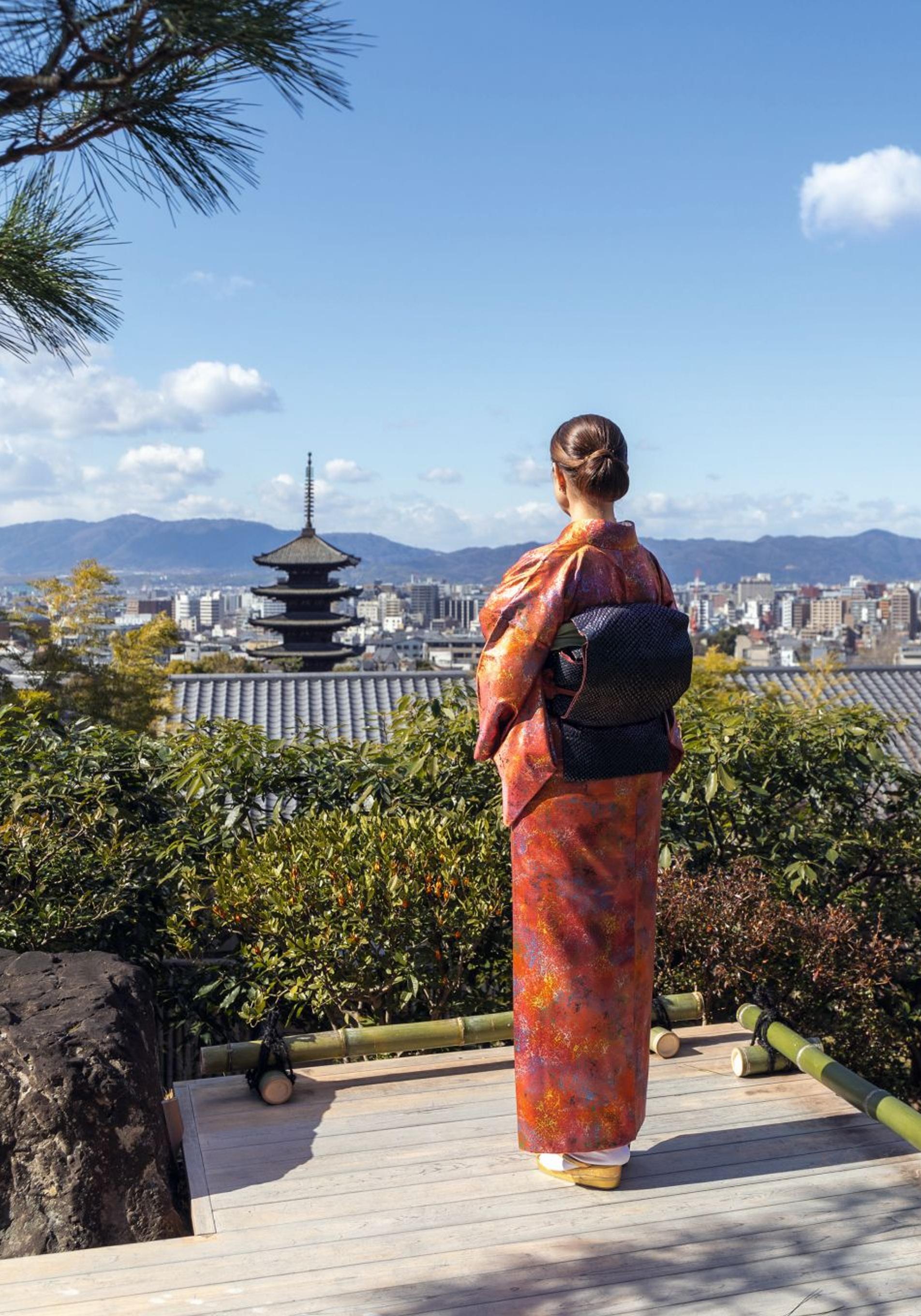 Vistas de la Torre de Yasaka, la pagoda de cinco pisos del templo Hokanji.