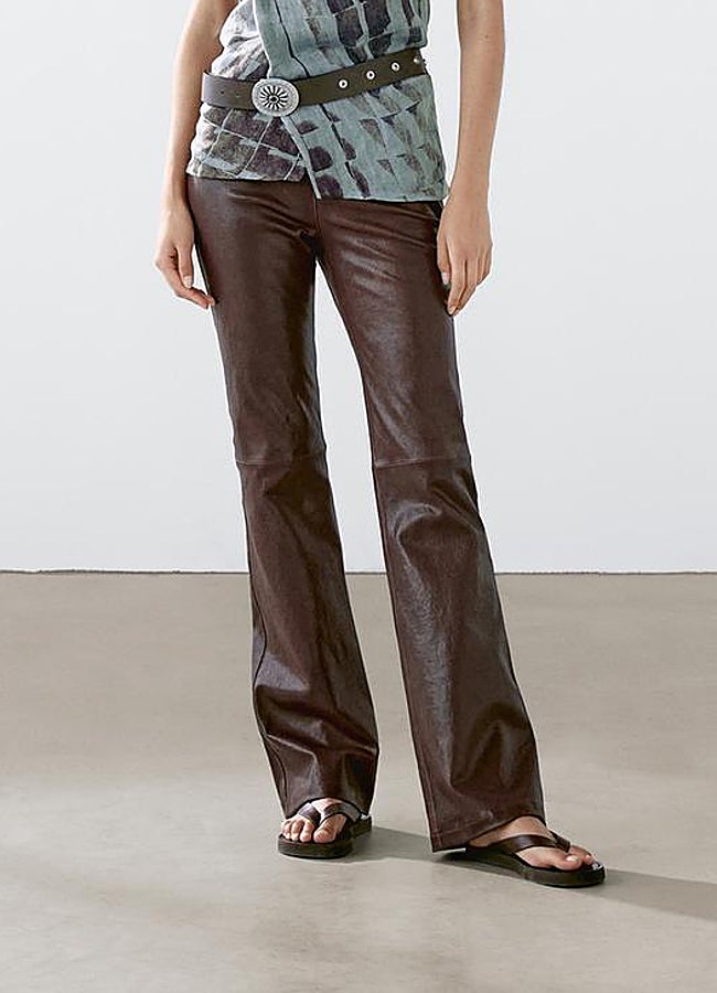 Imagen - Pantalón flare Massimo Dutti.