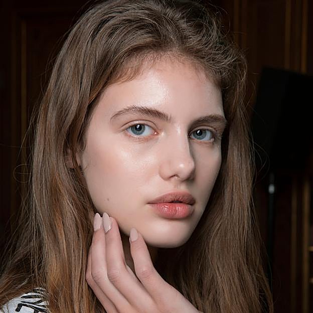 Cómo lucir unas uñas sencillas y bonitas todo el verano si no te apetece nada de esmalte