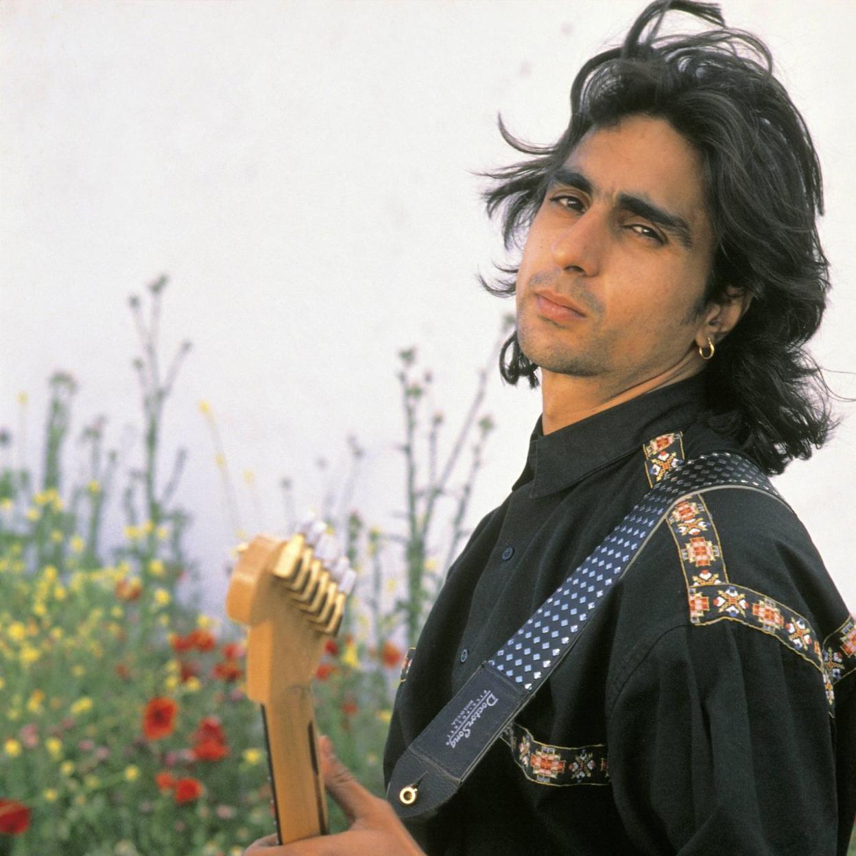 Antonio Flores falleció el 30 de mayo de 1995 a los 33 años. 