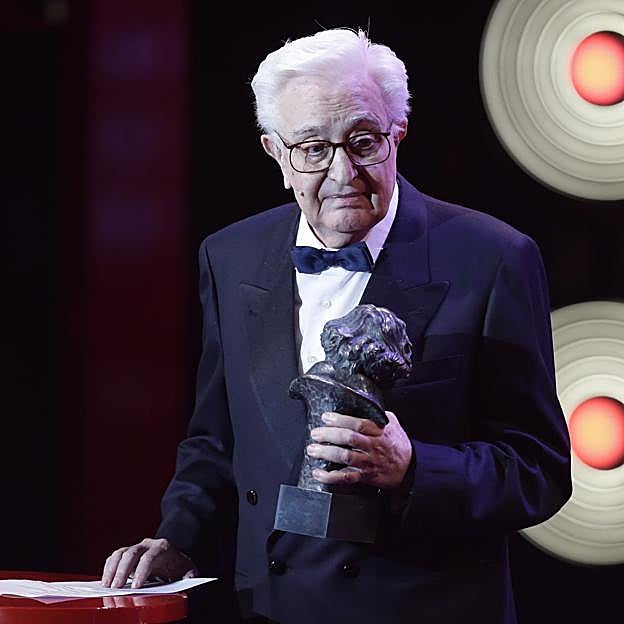 Mariano Ozores, con su Goya de Honor. 