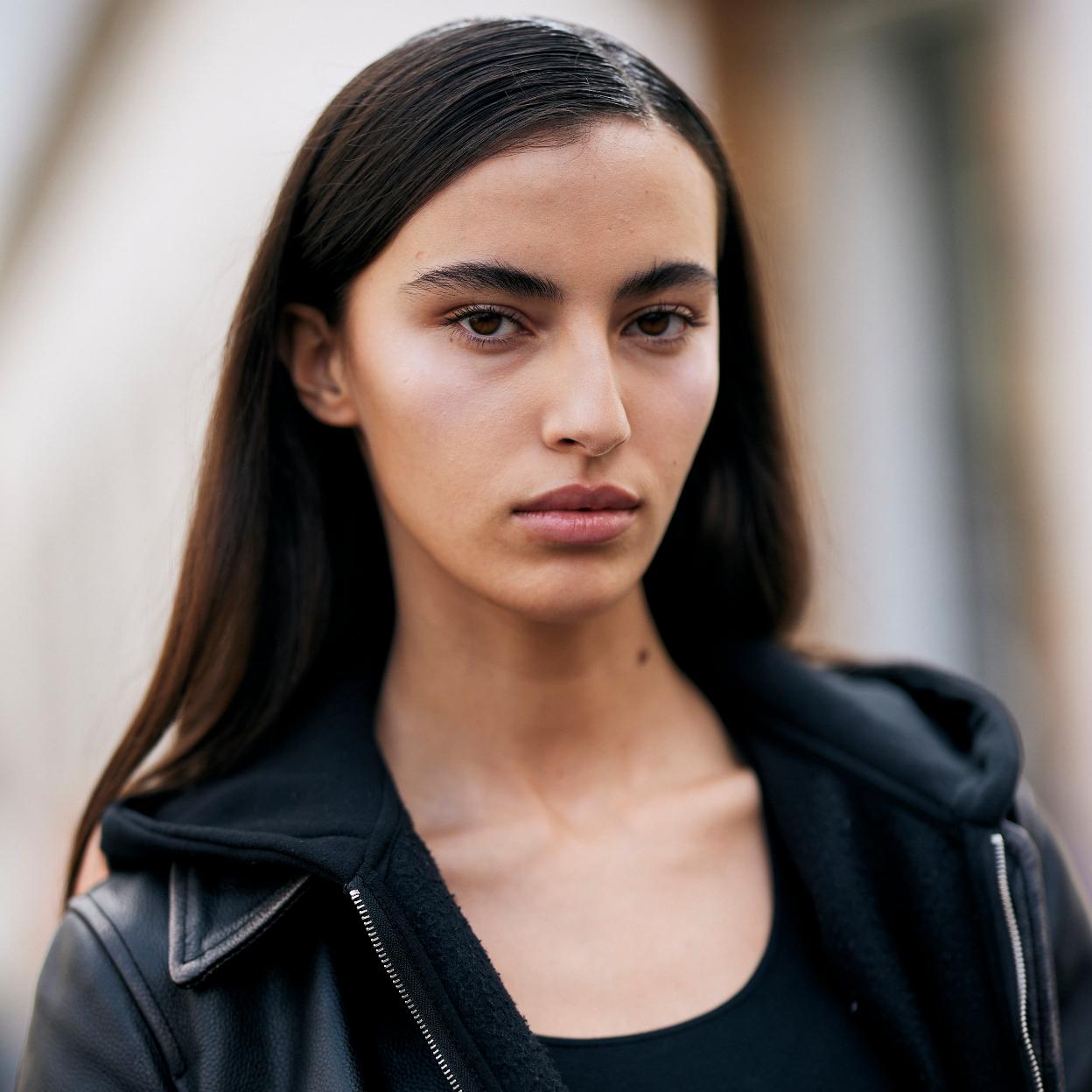 Look de belleza con lápiz labial