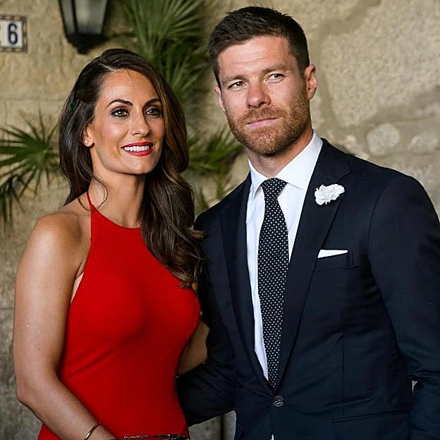Xabi Alonso ha formado una familia junto a Nagore Aramburu, con la que lleva dos décadas 