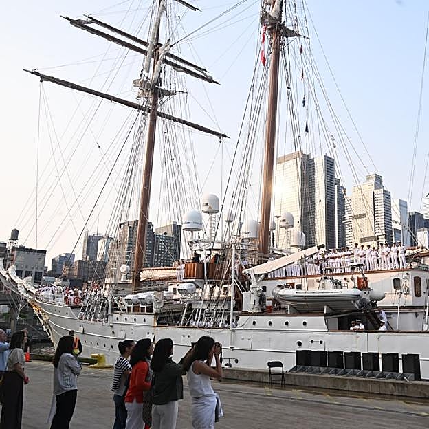 El buque Elcano a su llegada a Nueva York. 