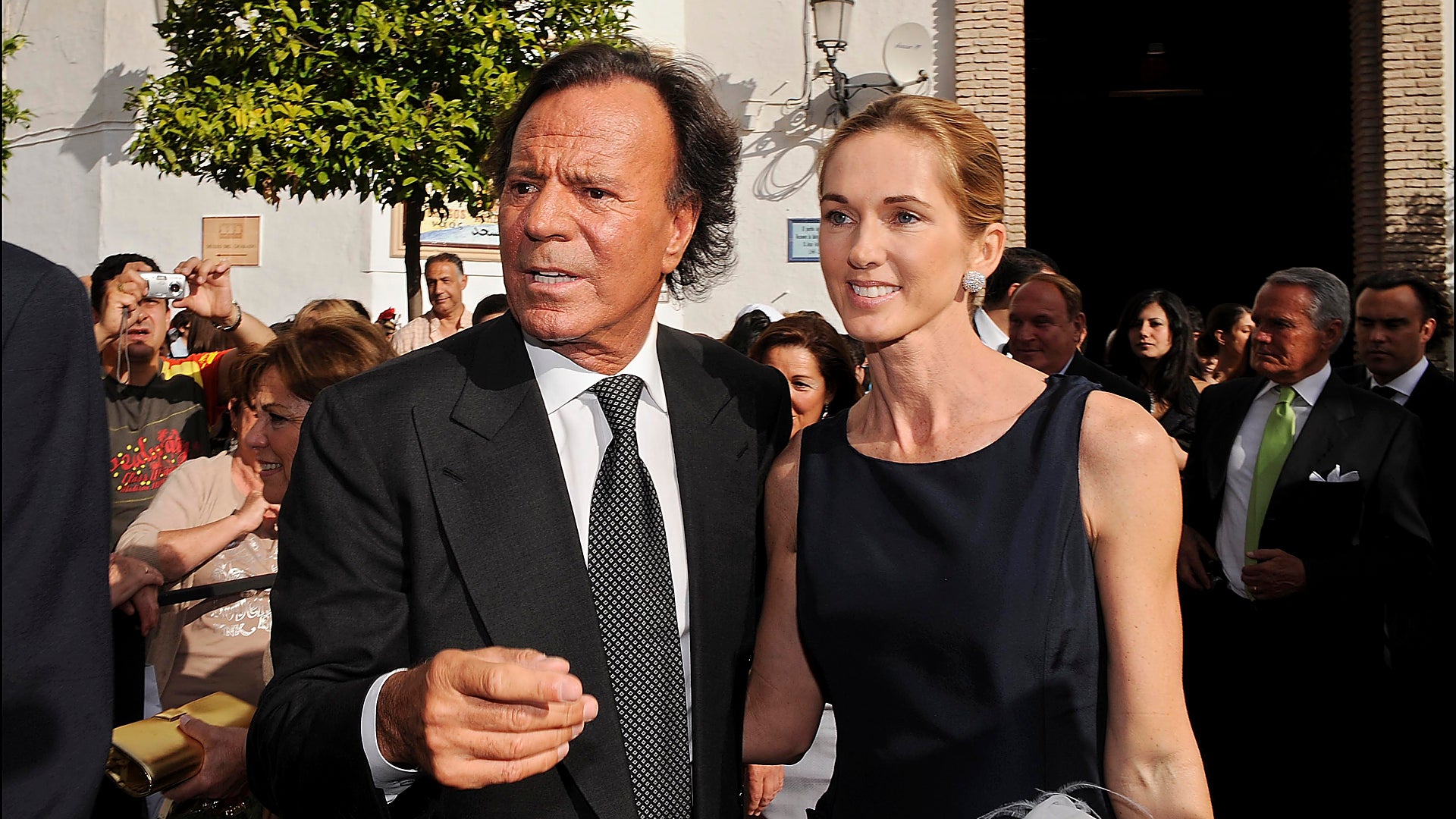 El no matrimonio de Julio Iglesias y Miranda Rijnsburger: ¿por qué llevan vidas  separadas? | Mujerhoy