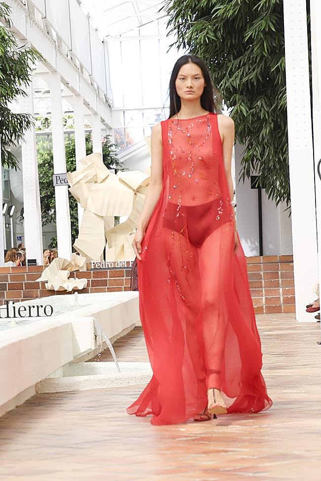 Look del desfile de Pedro del Hierro.