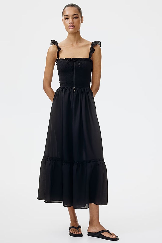 Vestido negro de H&M (29,99 euros)