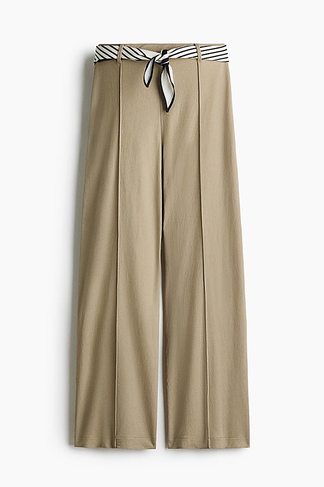 Pantalón con pañuelo de H&M (27,95 euros)