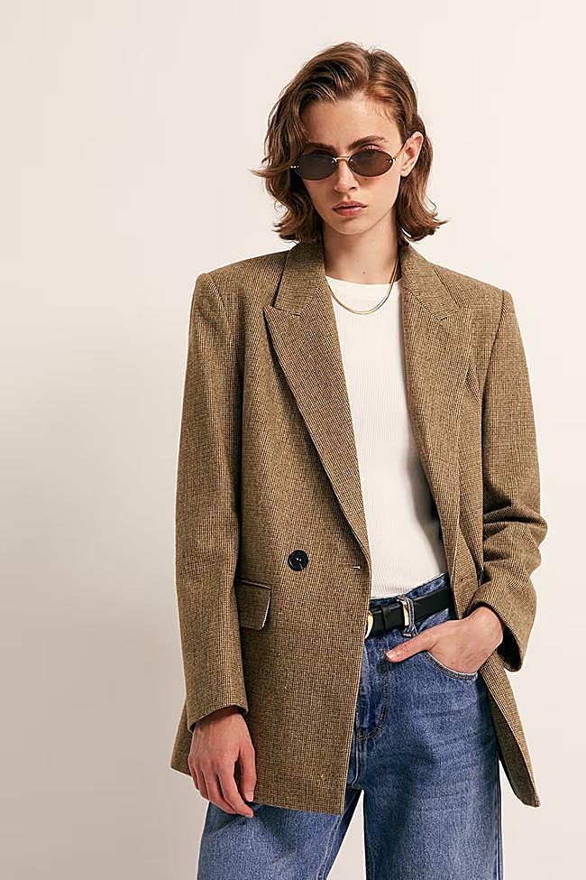 Blazer con estampado de cuadros de Sfera.