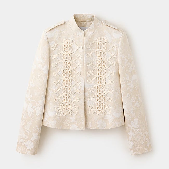Chaqueta estampada de Mango (99,99 euros)