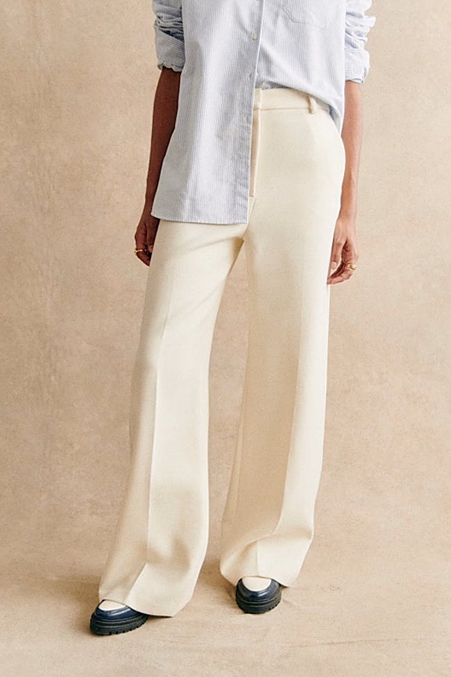 Pantalón blanco de Sézane (130 euros)