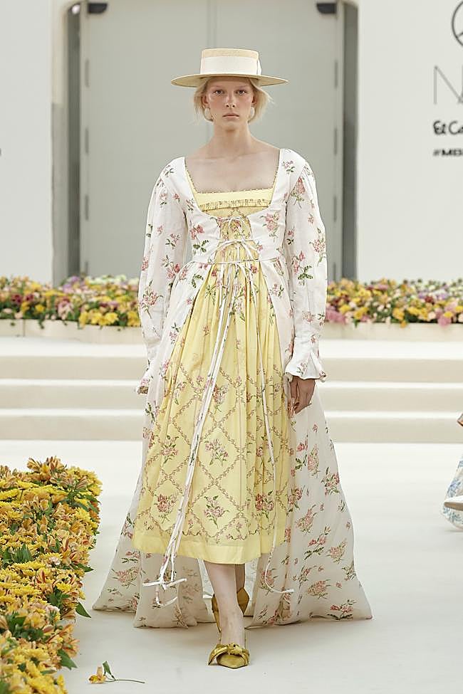 Look de AGUA by Agua Bendita en Mercedes-Benz Fashion Week Madrid.