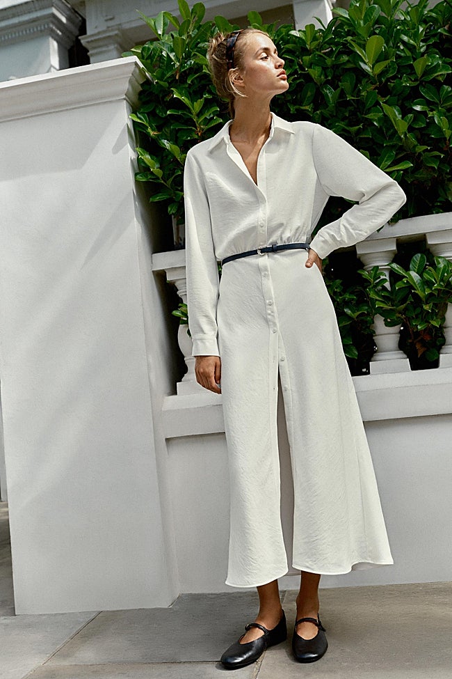 Vestido midi de Zara (45,99 euros)