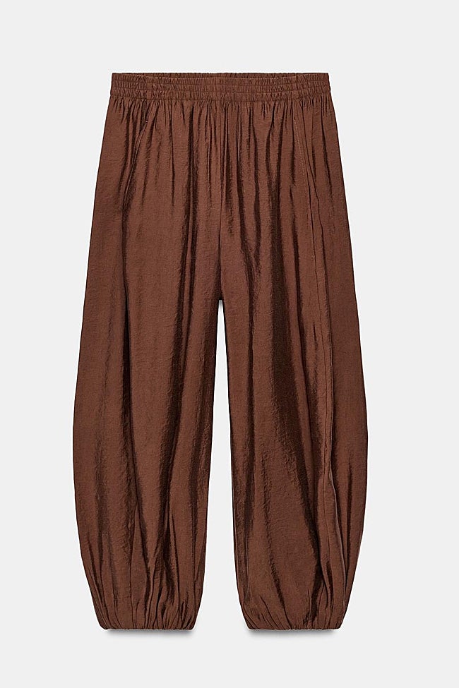 Pantalón bombacho de Zara (25,95 euros)