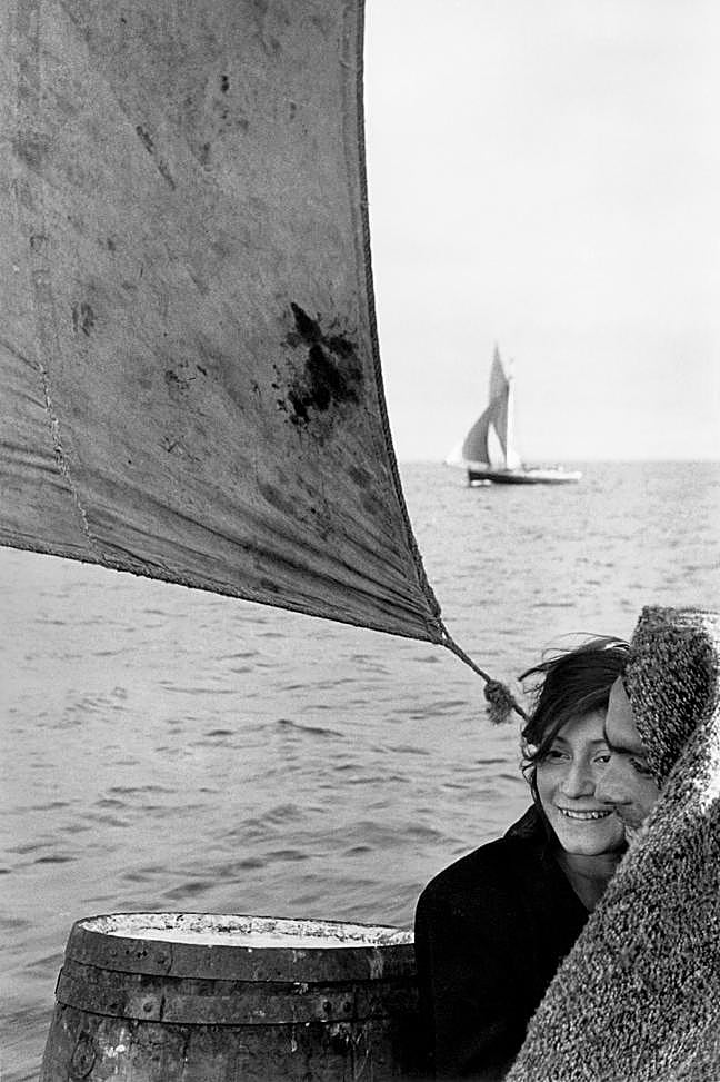 Entre la isla de Chiloé y Puerto Montt. Chile, 1957, de Sergio Larraín.