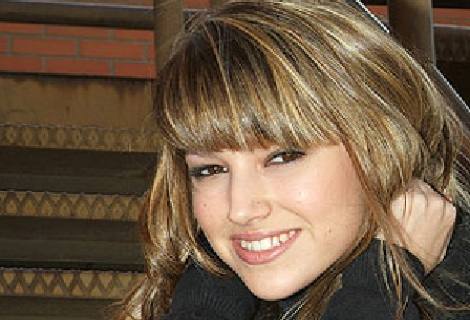 La tranformación de Úrsula Corberó desde &#039;Física o química&#039; hasta deslumbrar en los Goya