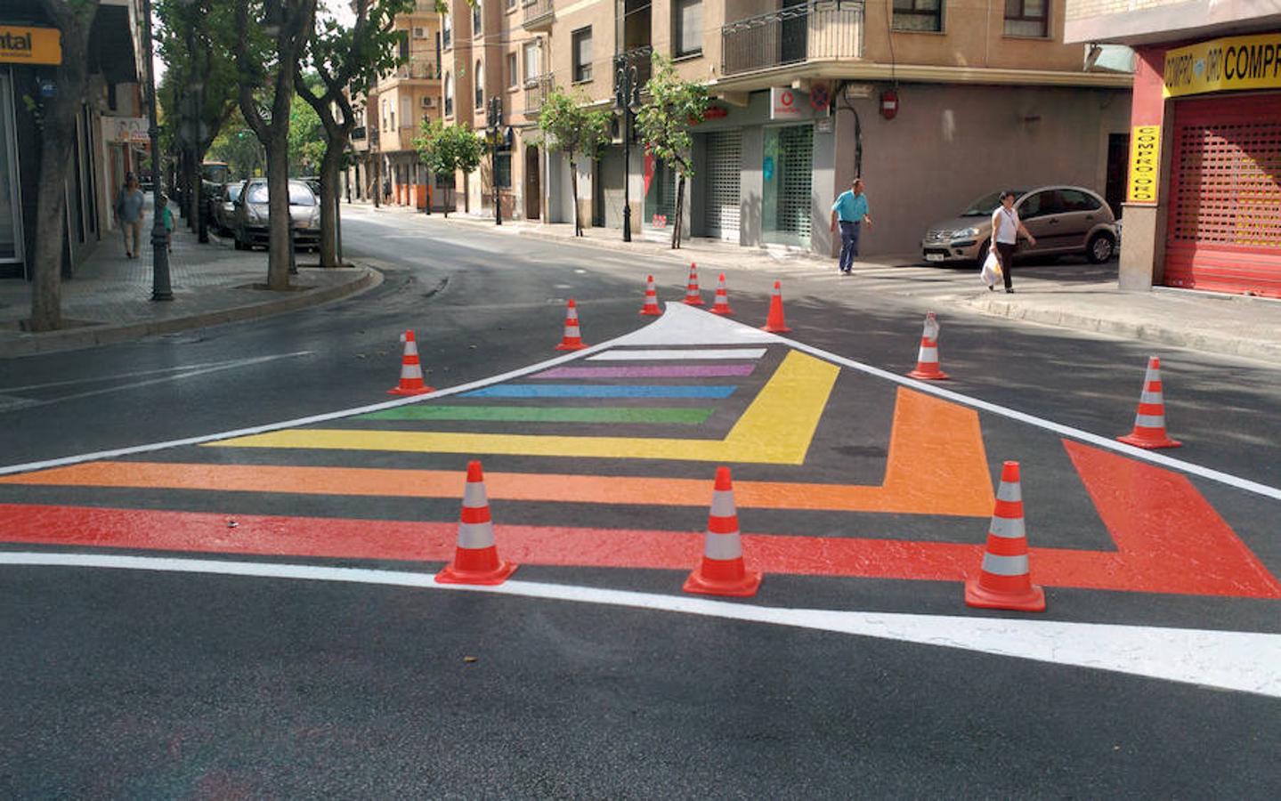 Preparación de la Marcha del Orgullo Gay en Valencia.