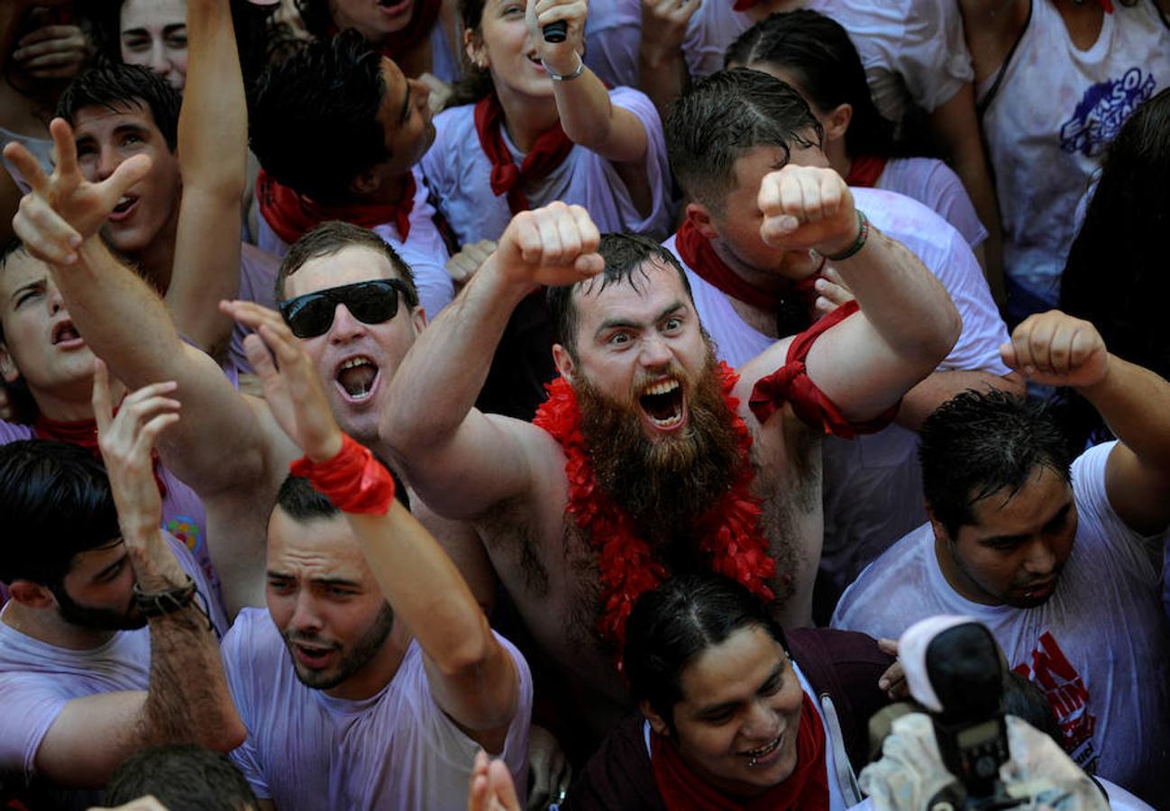 El &#039;chupinazo&#039; abre nueve días de celebración en Pamplona