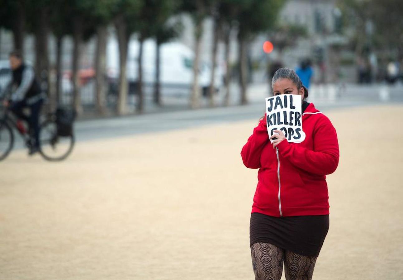 Miles de personas salen a la calle en EE UU contra la violencia policial