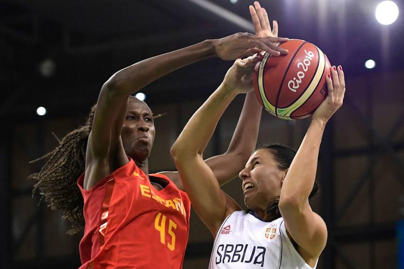 Las mejores imágenes del debut de España en baloncesto femenino