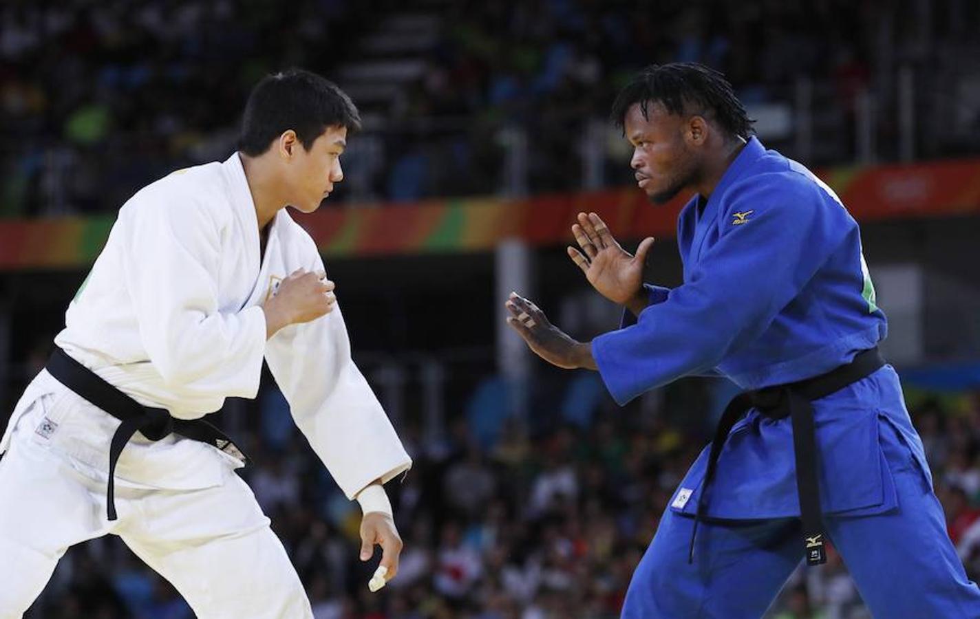 Las mejores imágenes de la victoria, en judo, del deportista refugiado Popole Misenga