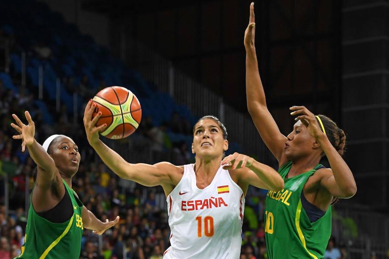 Las mejores imágenes del España - Senegal de baloncesto femenino