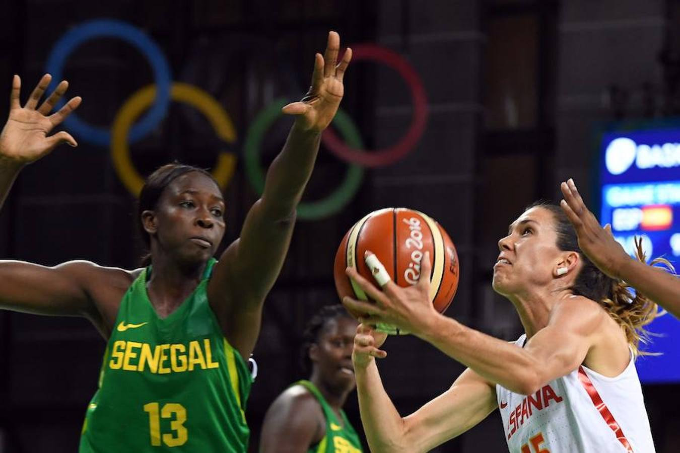 Las mejores imágenes del España - Senegal de baloncesto femenino