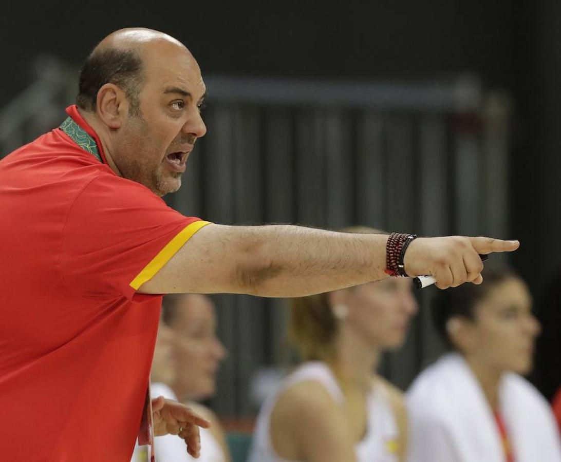 Las mejores imágenes del España - Senegal de baloncesto femenino