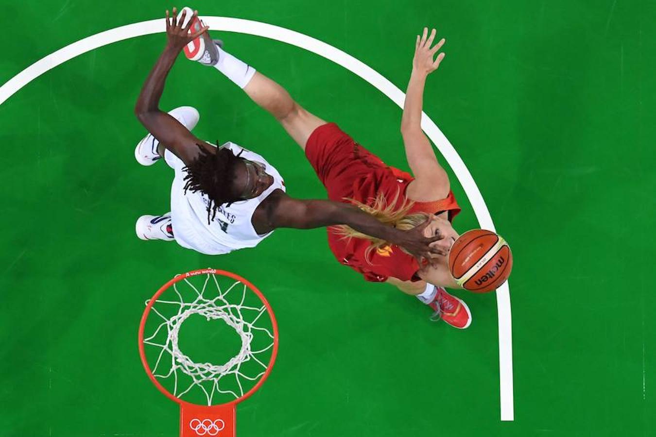 España y Estados Unidos se enfrentan en la final de baloncesto femenino