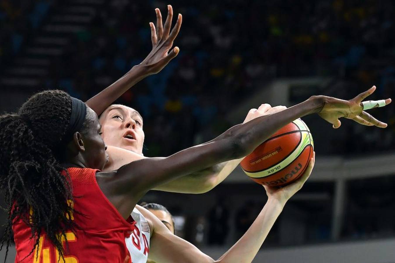 España y Estados Unidos se enfrentan en la final de baloncesto femenino