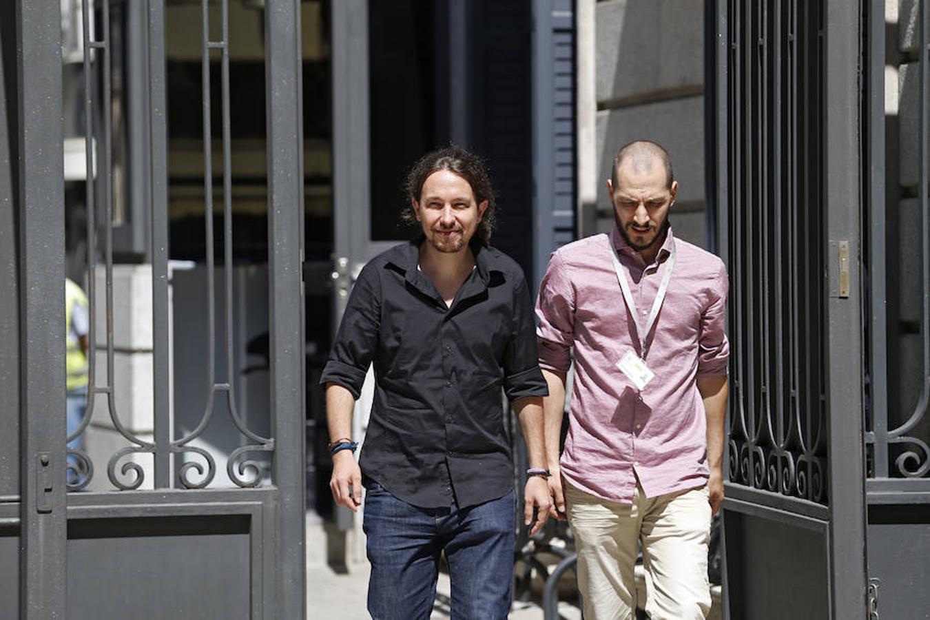 El líder de Podemos, Pablo Iglesias, a su llegada al Congreso.