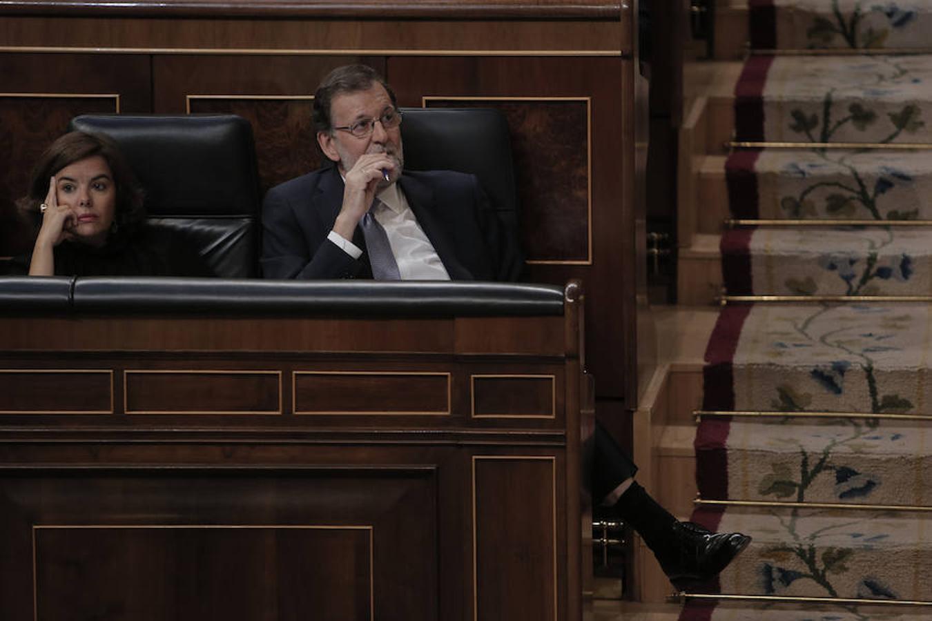 Mariano Rajoy escuchando una de las intervenciones en esta segunda sesión de investidura.