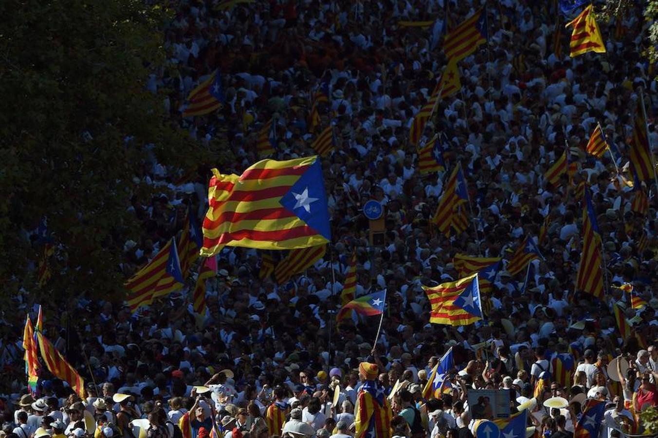 Manifestación independentista en cinco localidades de Cataluña