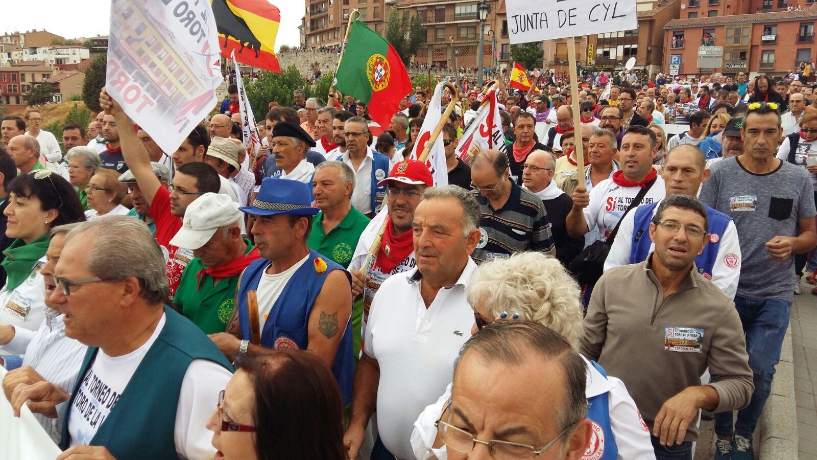 Tordesillas celebra su primera fiesta sin Toro de la Vega