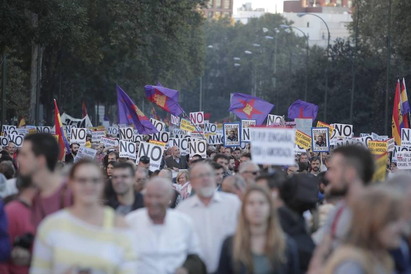 &#039;Rodea el Congreso&#039; por la investidura de Rajoy