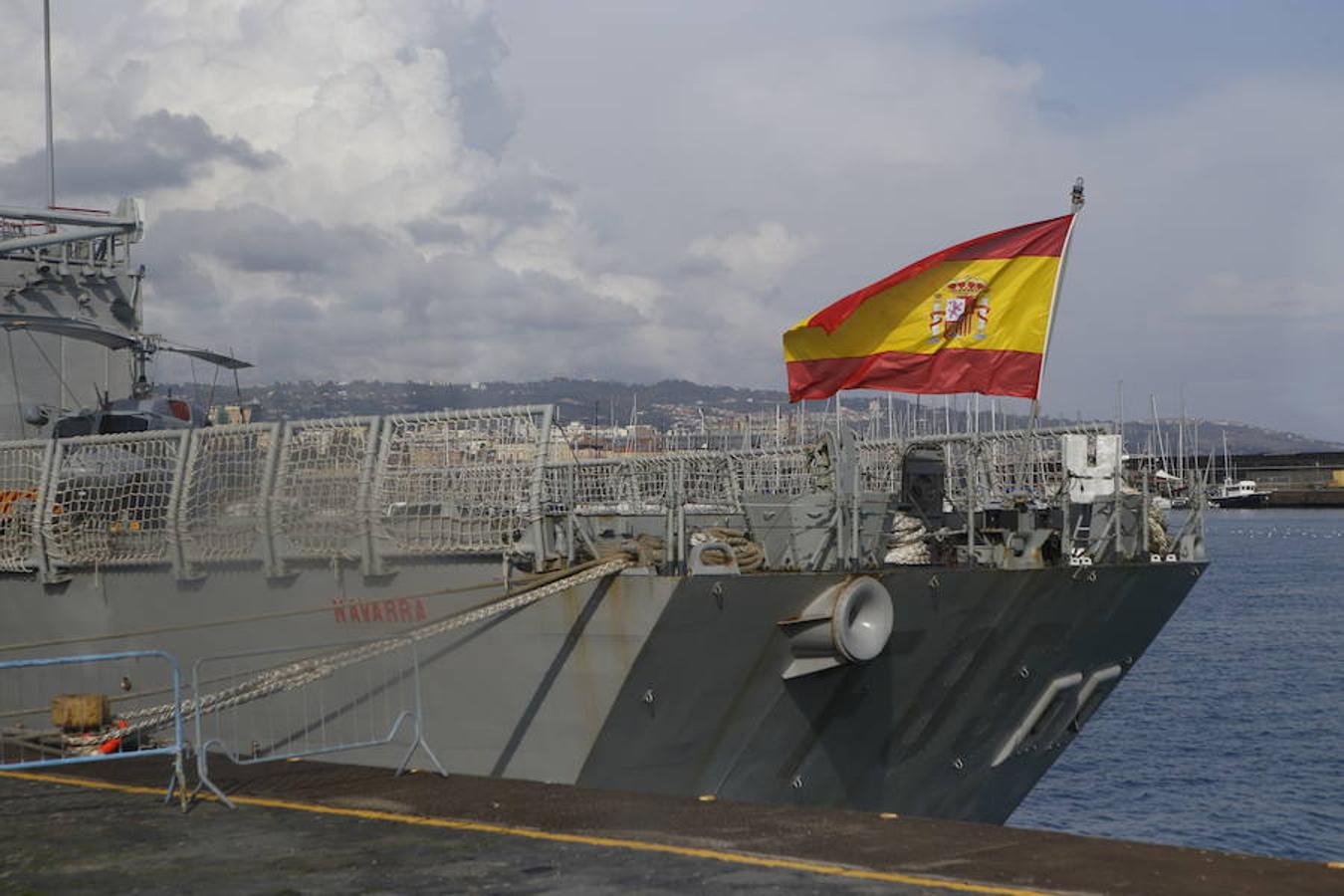 Cospedal visita a las tropas españolas destacadas en el Mediterráneo