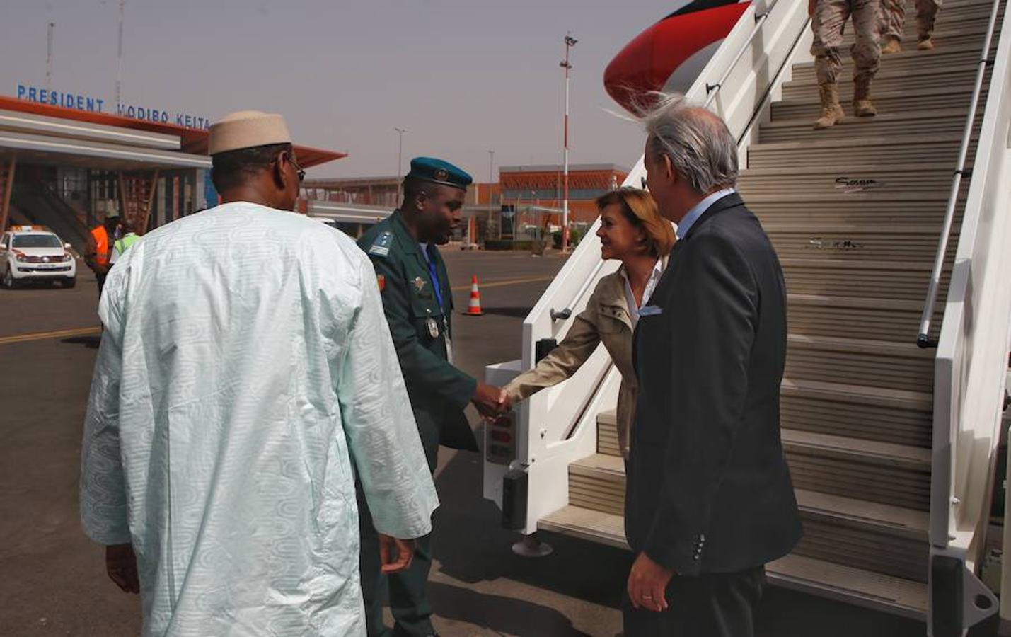 Visita de Cospedal a las tropas en Mali y Senegal