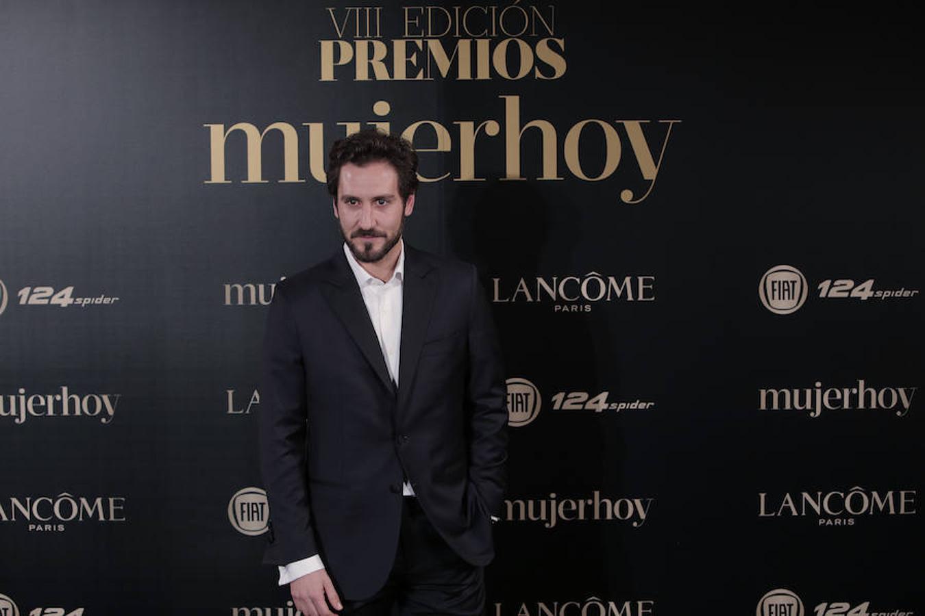 Elegancia en los Premios Mujerhoy