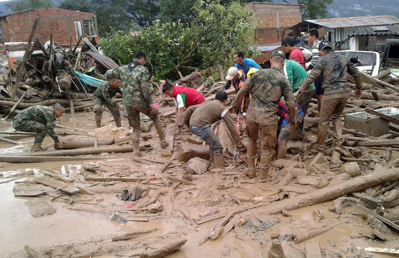 El desbordamiento de un río deja más de 150 muertos en Colombia