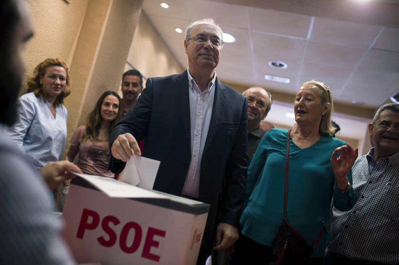 El PSOE decide su presente y su futuro