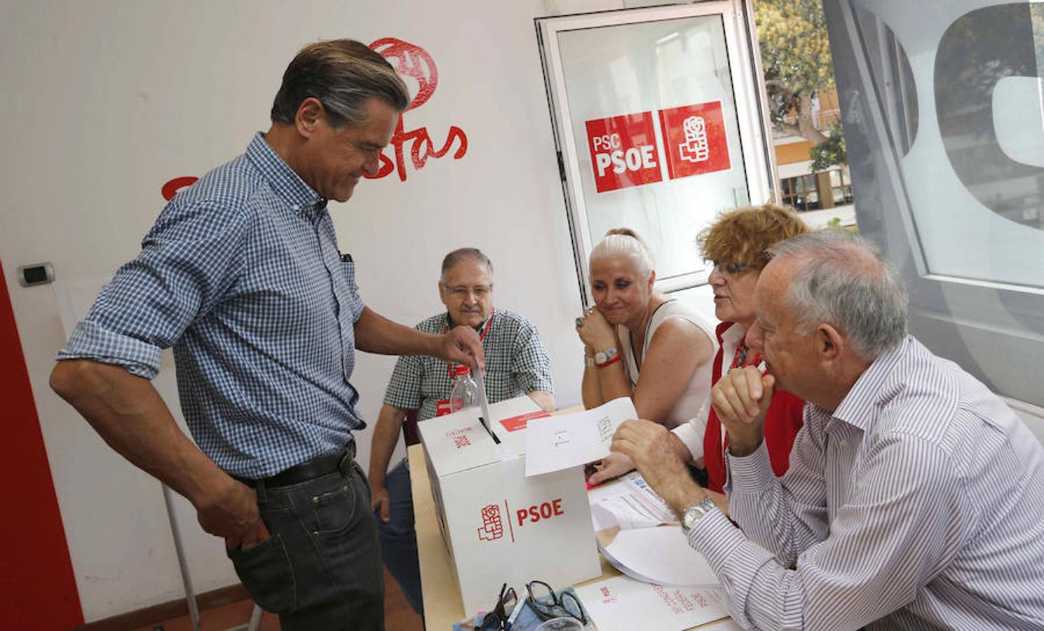 El PSOE decide su presente y su futuro