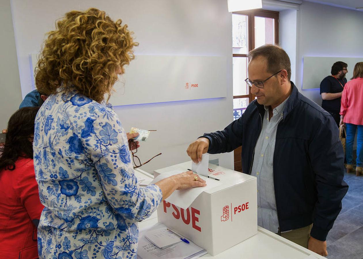 El PSOE decide su presente y su futuro